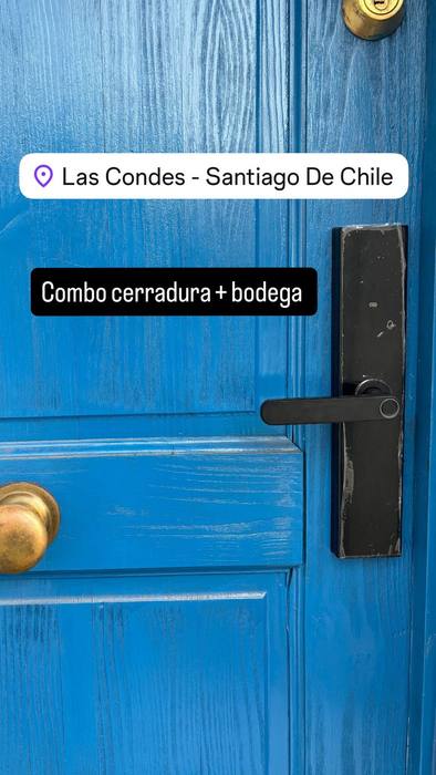Puerta con la cerradura ya instalada